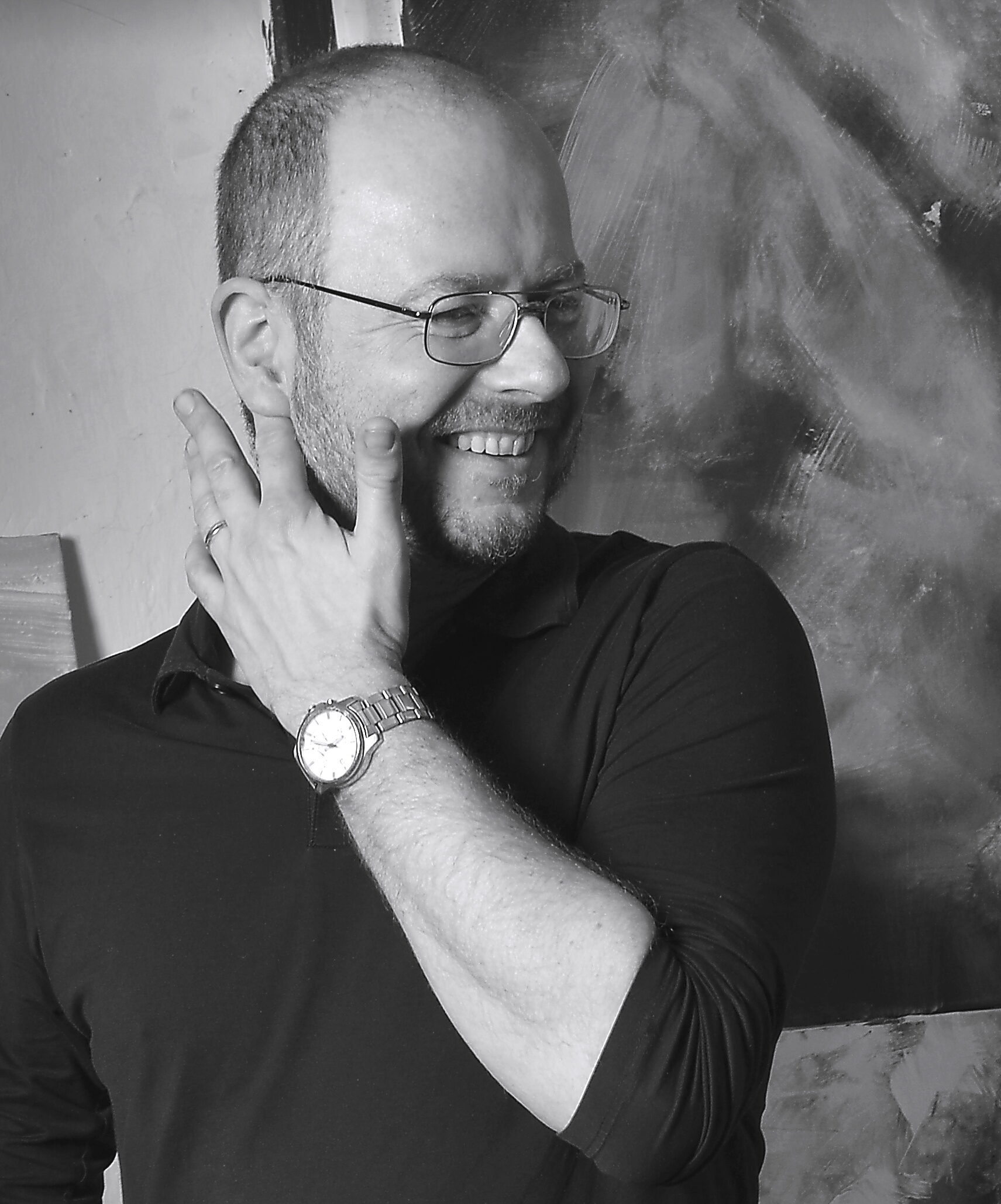 Zbynek Sedlecky and I have a conversation at his studio in Prague, CZ. We discuss Artist cliques, Hungarian Art galleries, Cultural influences in your art, Artist residencies, Funding for the arts, Studio practice, Art materials, Pricing your art, Work life balance, Social media, and Likes.