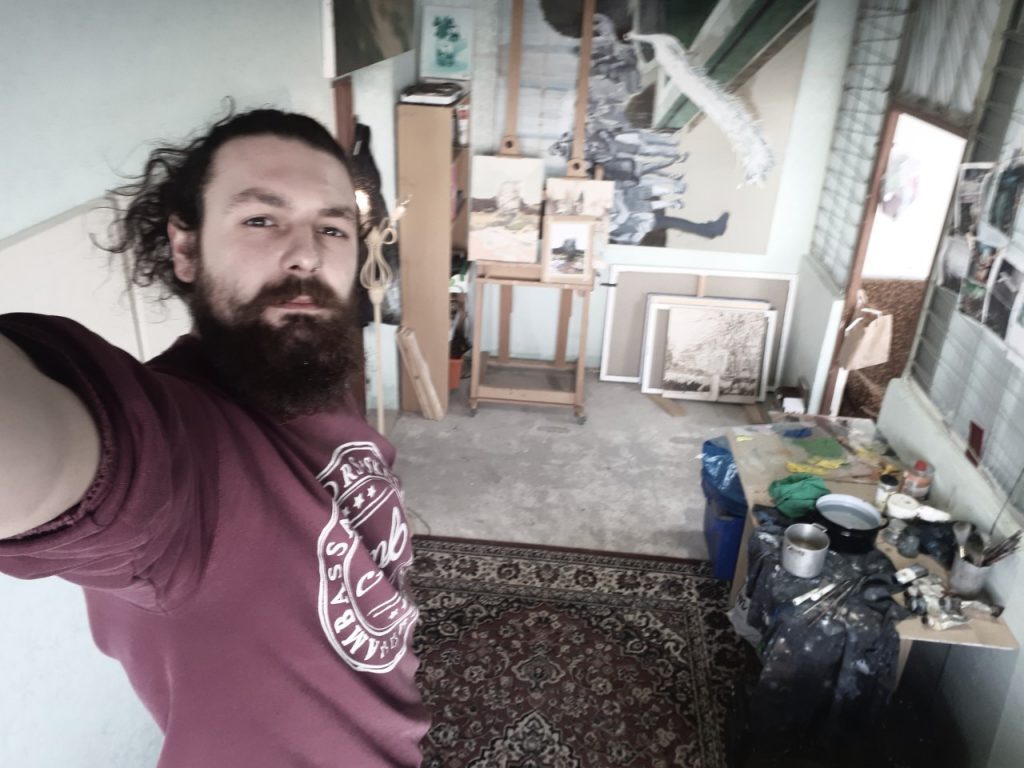 Painter, Andy Allen,Being dyslexic,The economy of mark,The need for ‘play’ and ‘fun’ in the studio,Making studio practice and sticking to it,His experience with saatchiart.com,Rebecca Wilson at saatchiart.com,His ideas of how to sell on saatchiart.com effectively,The need as artist to be our own self promoters,Galleries turning down artist based on their social media followers,Fear and anxiety,Art Careers are lifelong,Trying to find a new title for ‘artists’ to differentiate hobbyists for professionals,Money versus time,Bad words to use in the art world: good, bad, right, wrong, and cute,The need for criticism to be constructive,The need for a community, support network, and tribe,Art competitions,If you don trolly the game your not going to win,How to choose a competition to enter,How to price you artwork,The issues of being an expat artist,How to deal with gaps in your CV,CAS,Henry Hoover,Entitlement,The value of time versus money,Commercial artwork,The artist desire for acceptance and respect,Buying art is the highest form of flattery (to the artist),Do artists need to work in series?,Should artists frame their artwork in an exhibition?,The state of academia, too much oversight, no tenure, students as customers,The lack of job security in the arts,The fear of the lose fo the gig economy,Creative people need to be creative